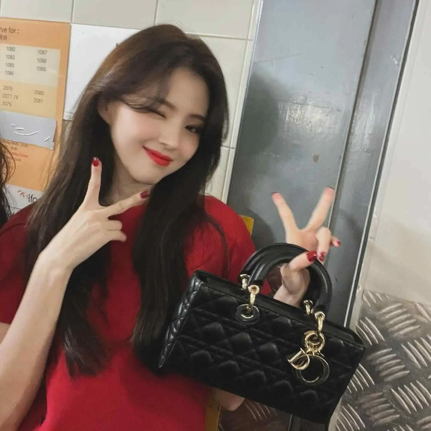 Han So Hee - han-so-hee-sexy-12.webp